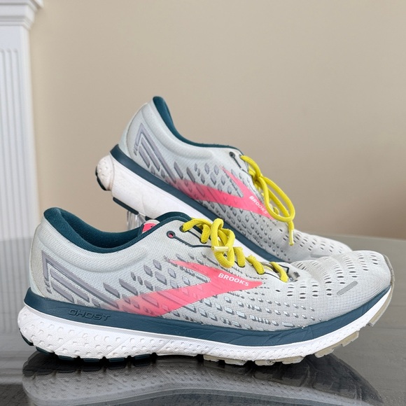 Brooks Shoes - Brooks Women's Ghost 13 Athletic Shoes- Gray, Pink, and Yellow. Size 10. Running